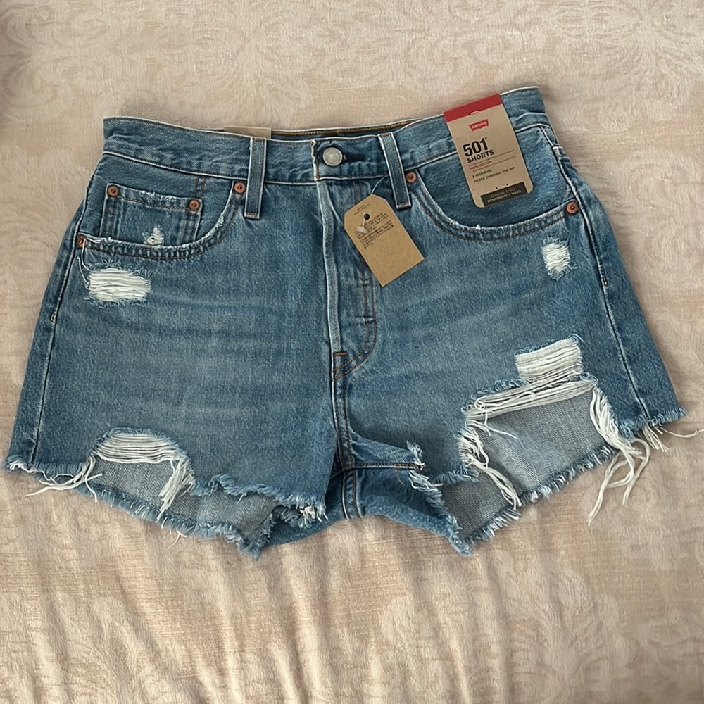 Levi’s mom shorts!